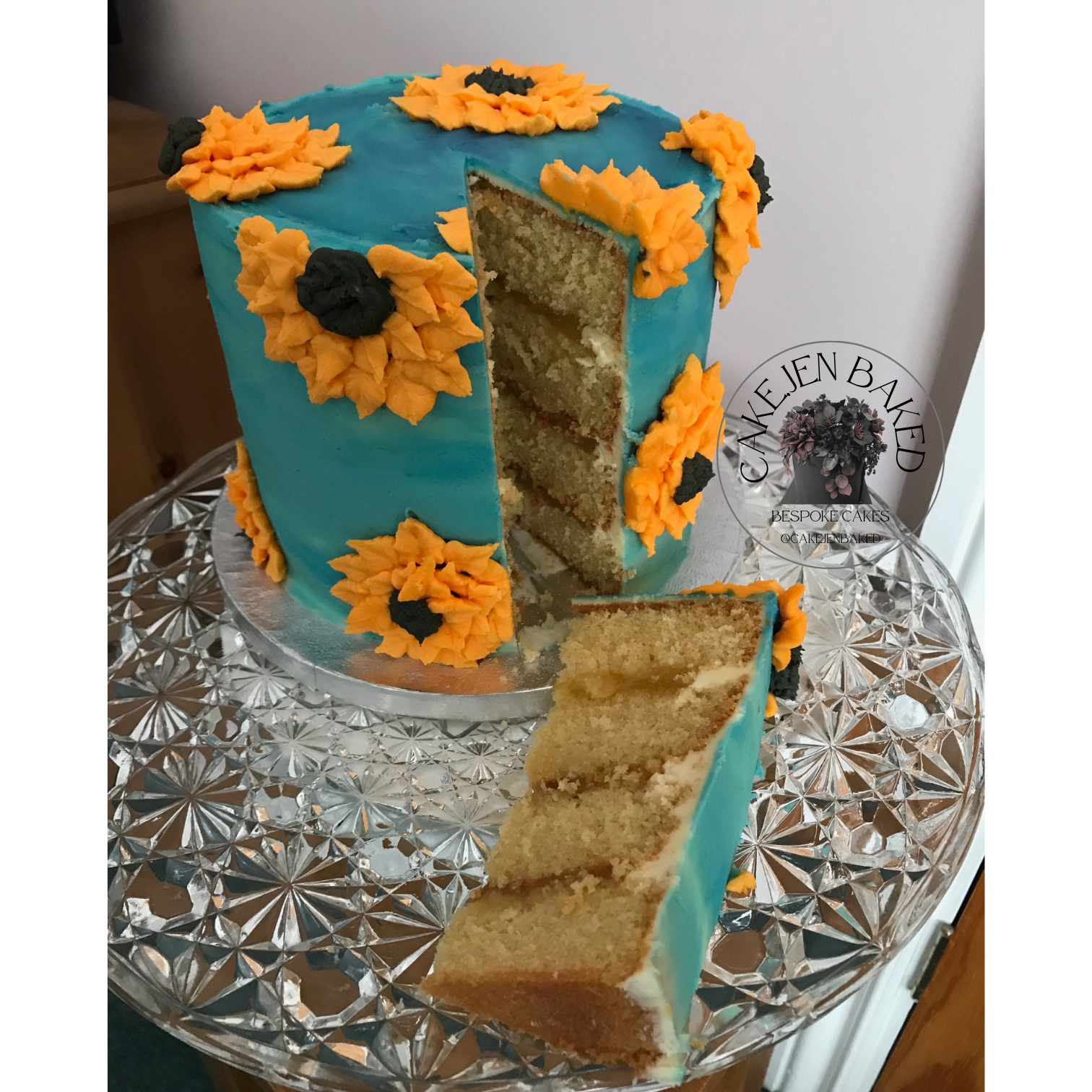 Lemon sponge covered with buttercream with buttercream sunflowers